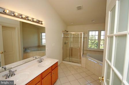 25872 Commons Square Chantilly, VA 20152 - Photo 17 of 19 Bath (Master)