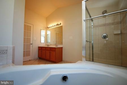 25872 Commons Square Chantilly, VA 20152 - Photo 8 of 19 Bath (Master)