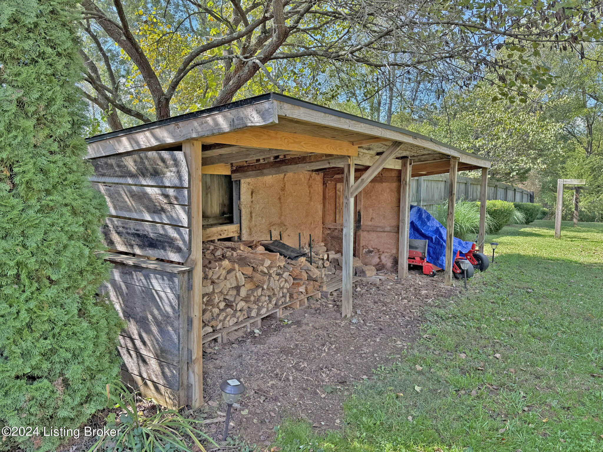 1375 Cross Keys Road Shelbyville, KY 40065 - Photo 35 of 44 15 X 6 Shed