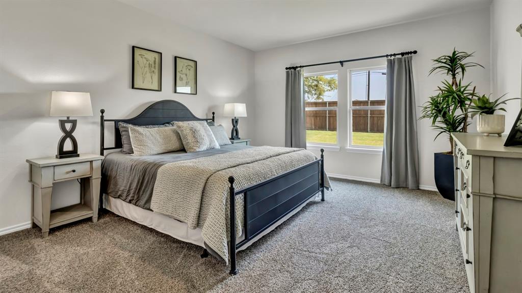 124 Pheasant Run Road Terrell, TX 75160 - Photo 29 of 35 Spacious room featuring neutral carpeting and white walls