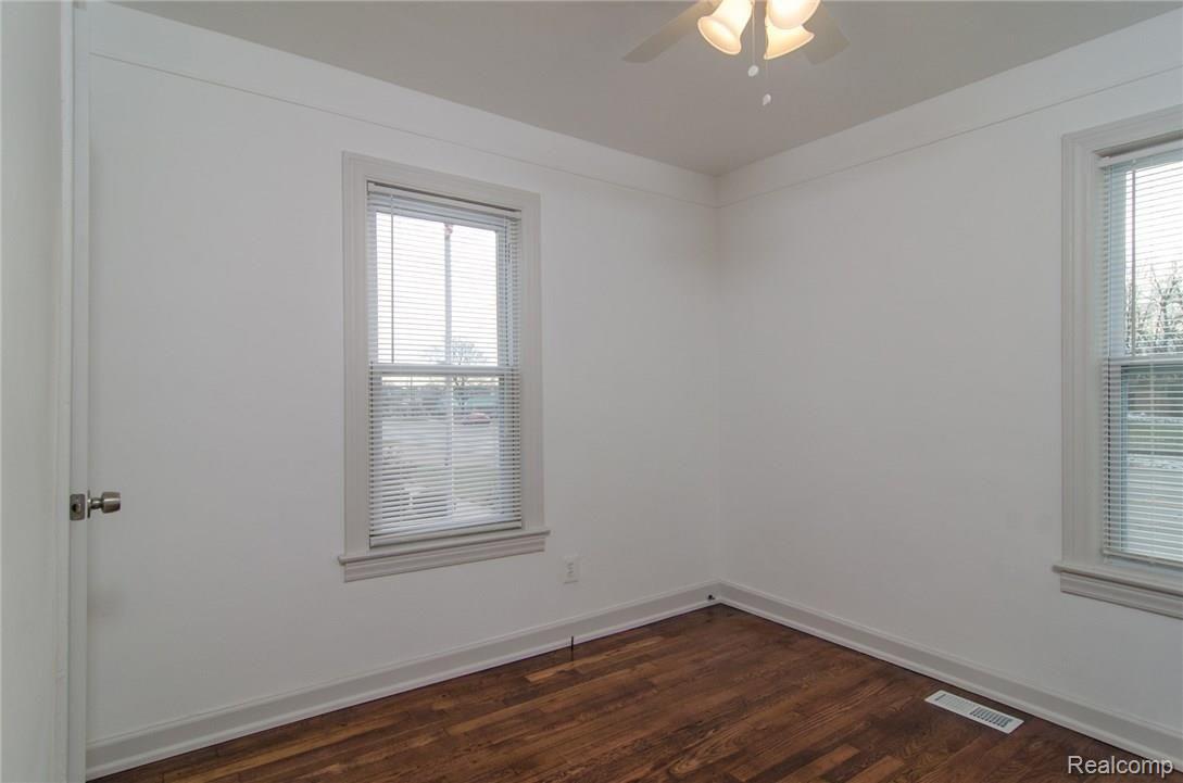28100 Five Mile Road Livonia, MI 48154 - Photo 9 of 20 12.jpg
