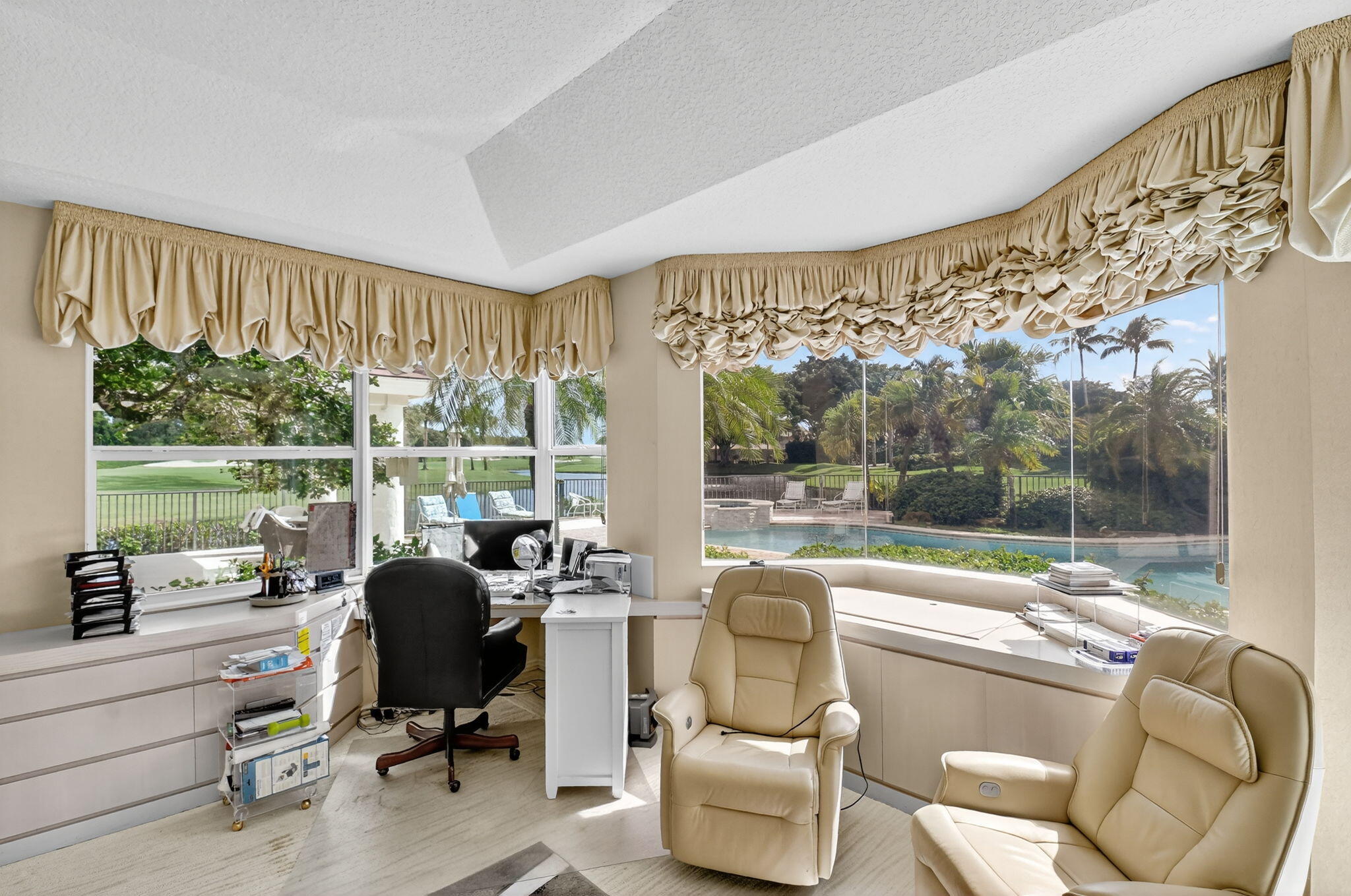 16670 Senterra Drive Delray Beach, FL 33484 - Photo 33 of 80 LARGE PRIMARY SUITE W/ SITTING AREA