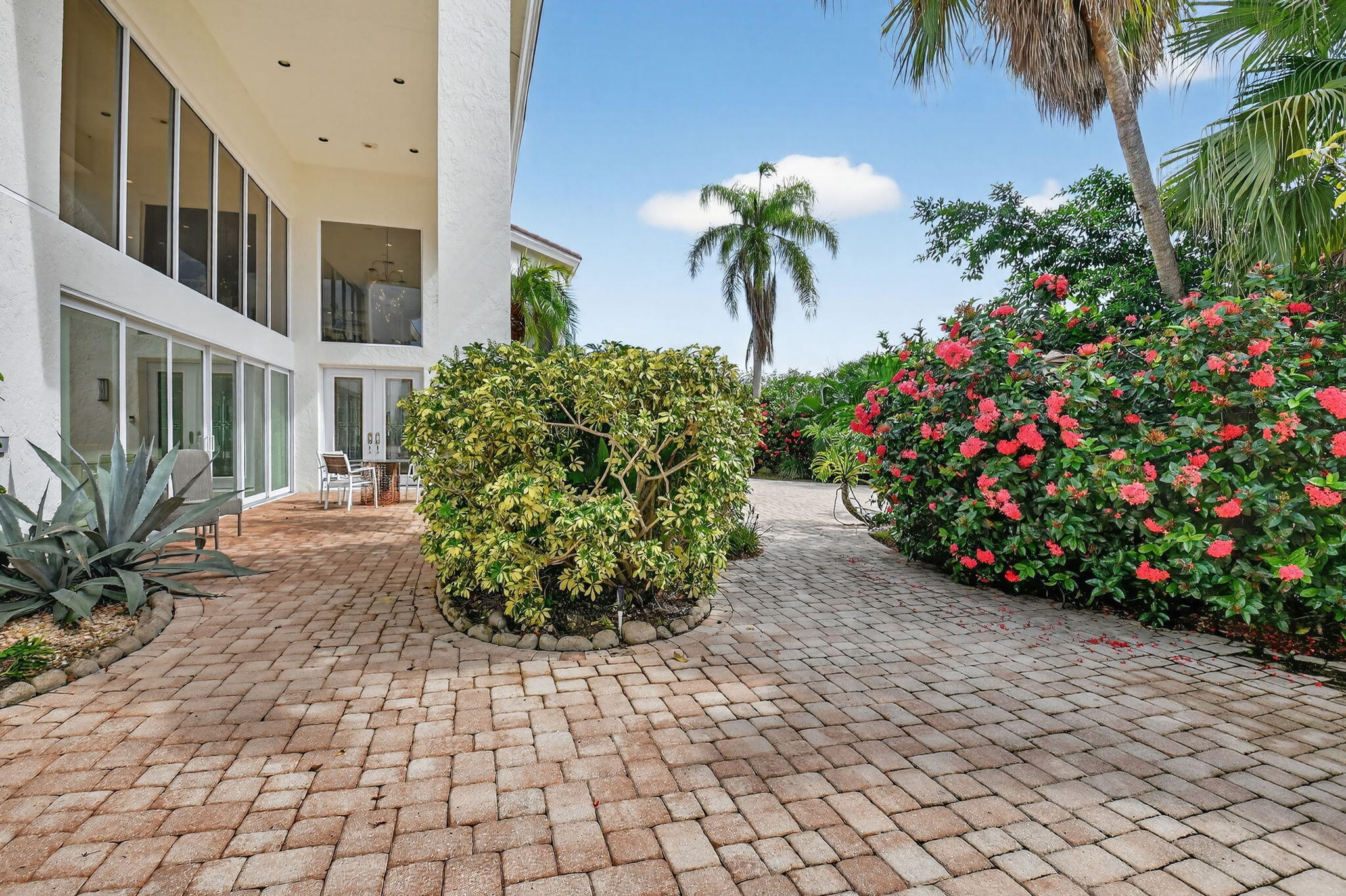 16670 Senterra Drive Delray Beach, FL 33484 - Photo 56 of 80 OVERSIZED COURTYARD
