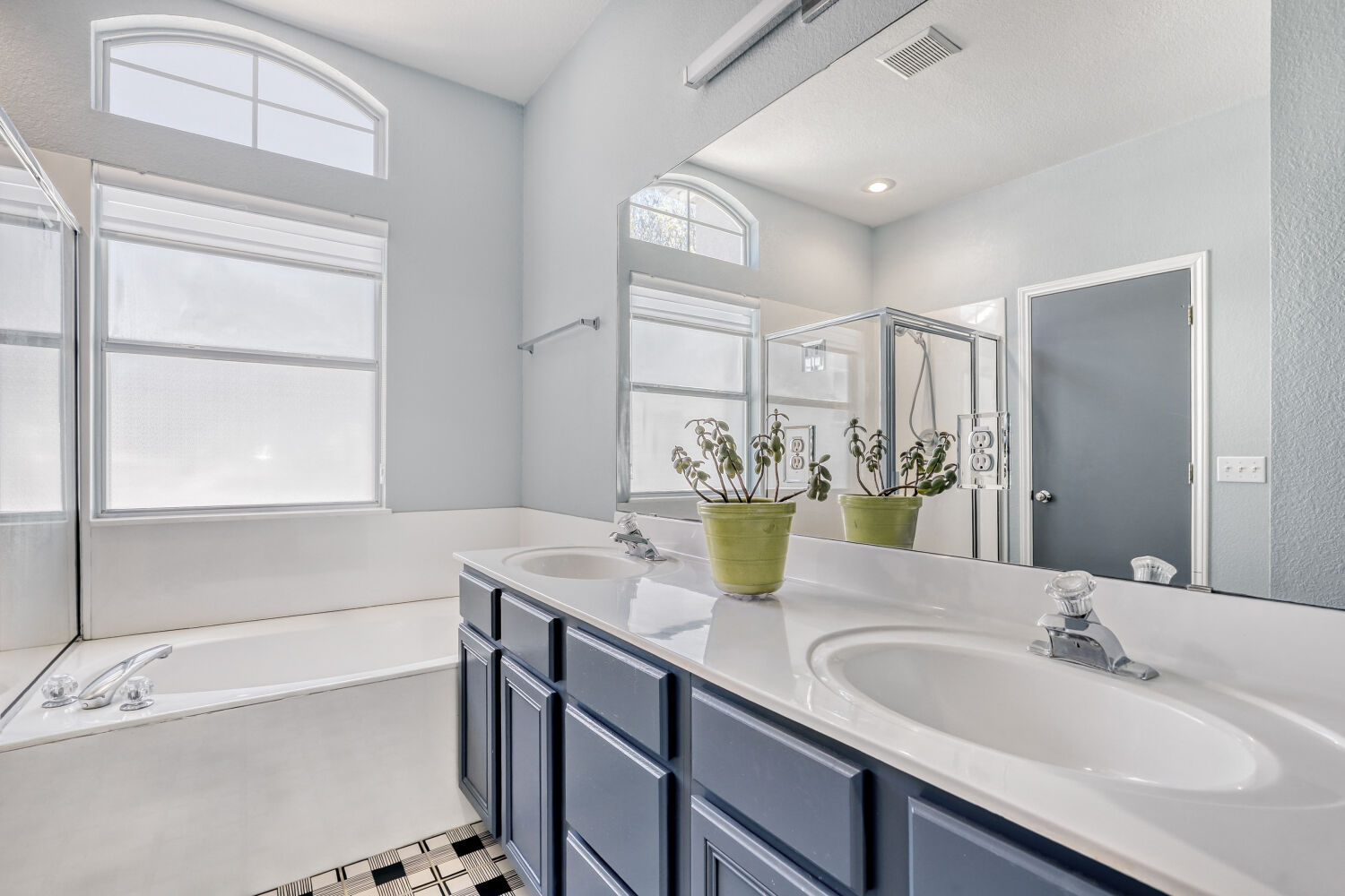 2529 Tandi Trail Round Rock, TX 78664 - Photo 19 of 32 a bathroom with a granite countertop sink and a mirror