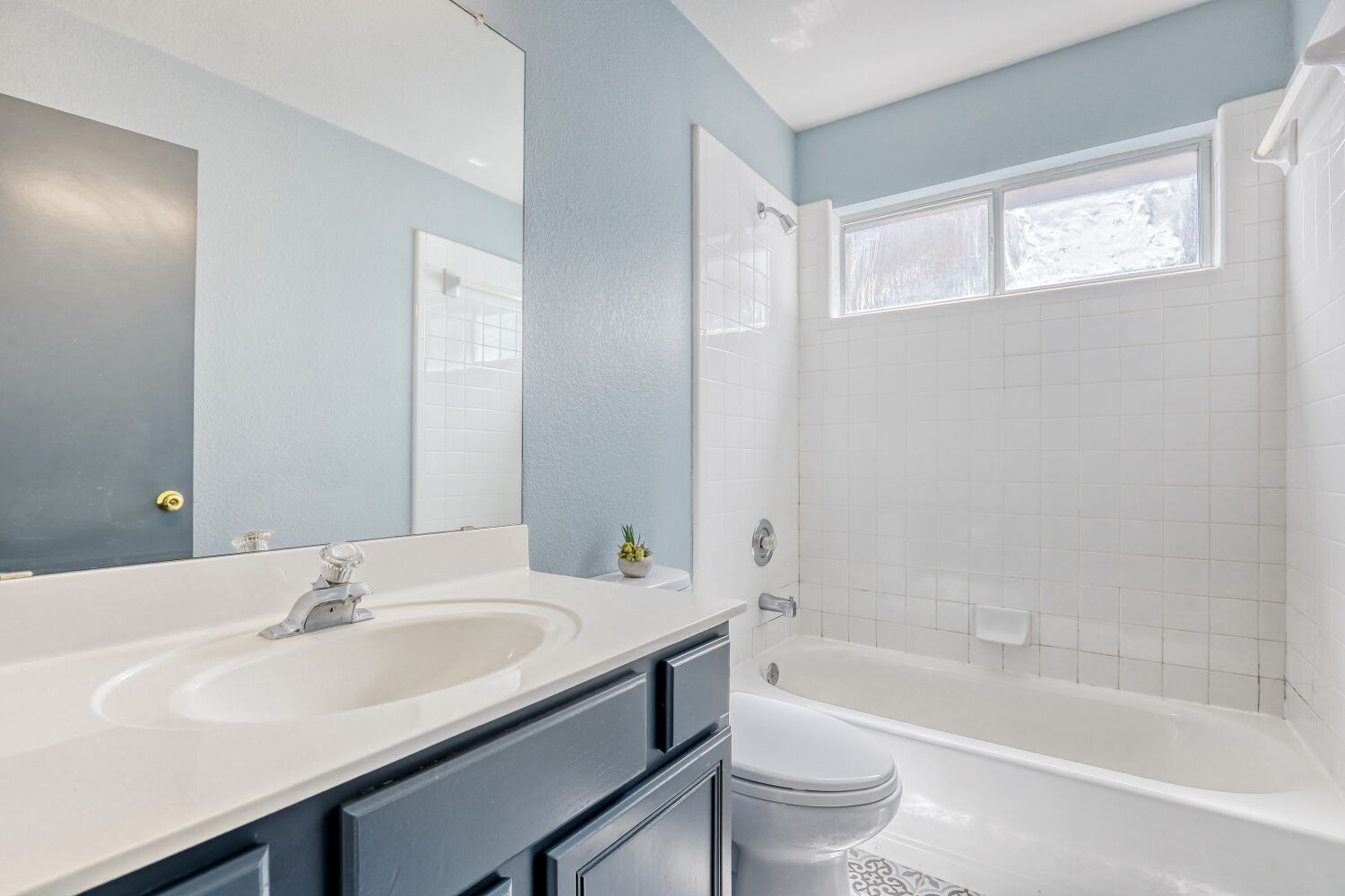 2529 Tandi Trail Round Rock, TX 78664 - Photo 27 of 32 a bathroom with a bathtub shower sink and toilet