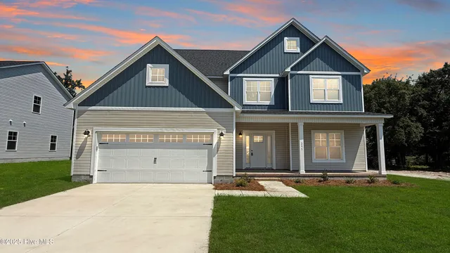 $584,900 | 295 East Ivybridge Drive, Hubert, NC 28539