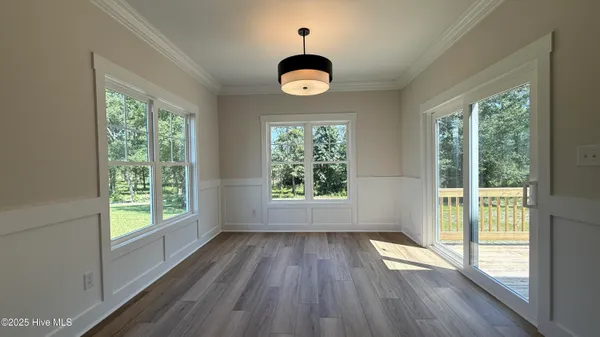 $584,900 | 295 East Ivybridge Drive, Hubert, NC 28539