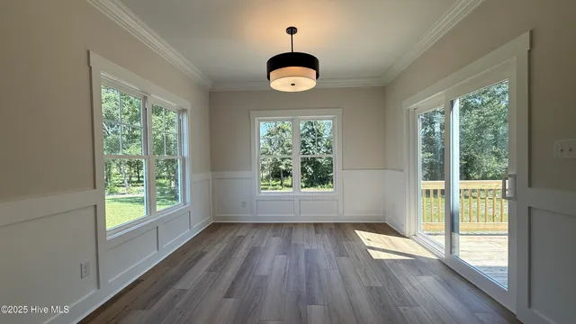 $584,900 | 295 East Ivybridge Drive, Hubert, NC 28539