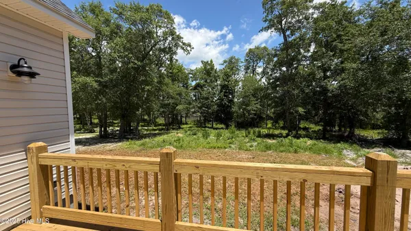 $584,900 | 295 East Ivybridge Drive, Hubert, NC 28539