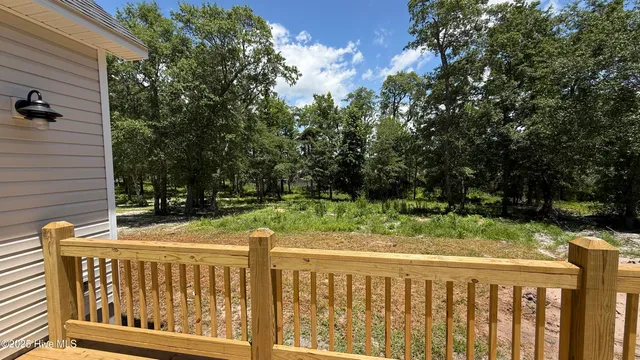 $584,900 | 295 East Ivybridge Drive, Hubert, NC 28539