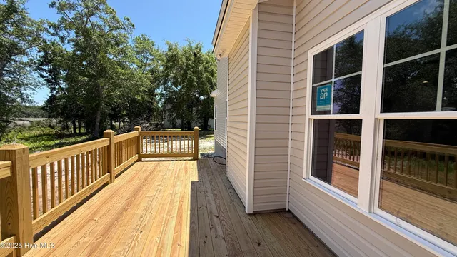 $584,900 | 295 East Ivybridge Drive, Hubert, NC 28539