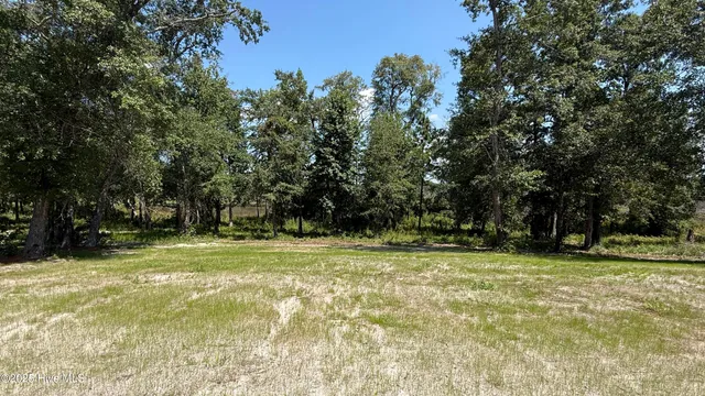 $584,900 | 295 East Ivybridge Drive, Hubert, NC 28539