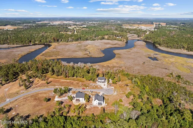 $584,900 | 295 East Ivybridge Drive, Hubert, NC 28539