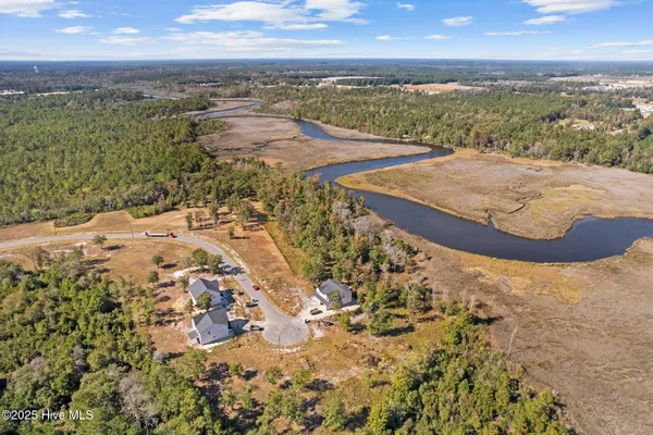 $584,900 | 295 East Ivybridge Drive, Hubert, NC 28539