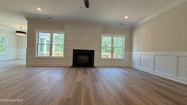 $584,900 | 295 East Ivybridge Drive, Hubert, NC 28539