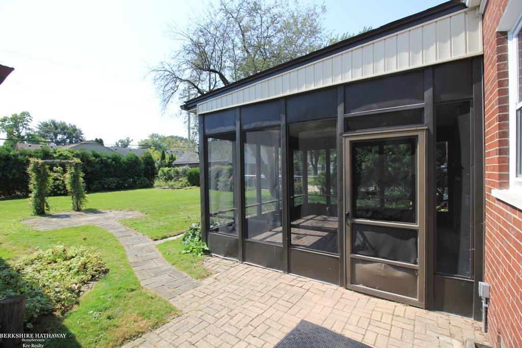 1583 Hawthorne Road Grosse Pointe Woods, MI 48236 - Photo 26 of 30