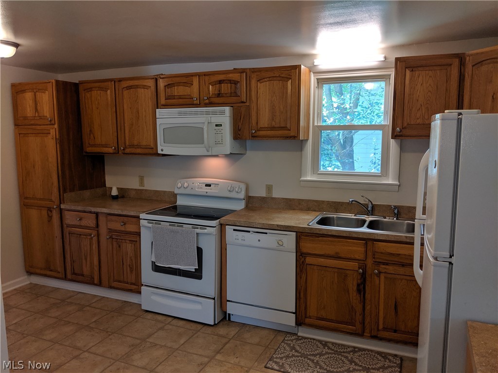 2538 Canton Road Akron, OH 44312 - Photo 5 of 14