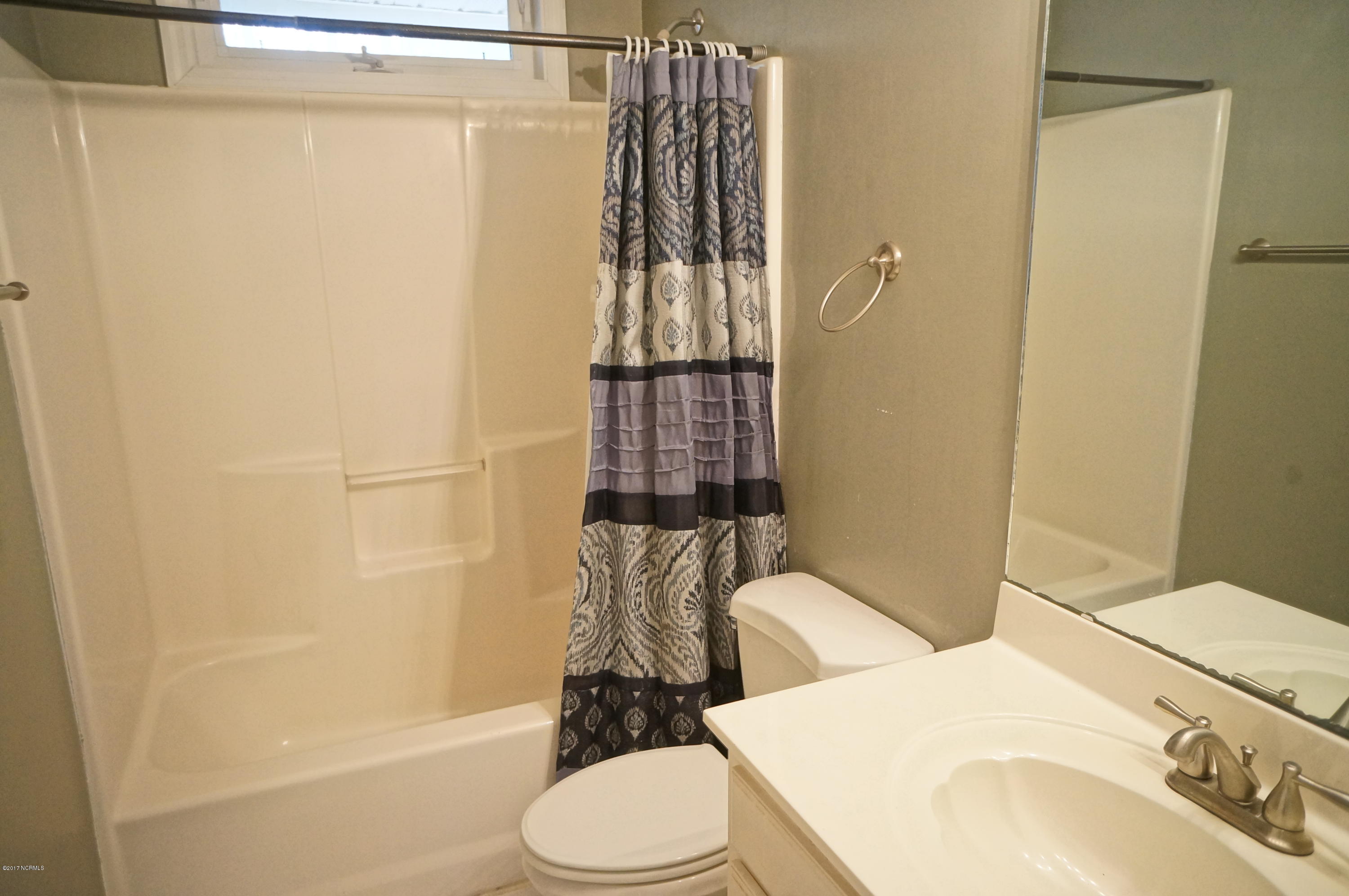 133 Geneva Road New Bern, NC 28562 - Photo 31 of 34 Full Bath 2