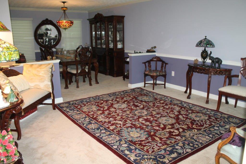 133 Geneva Road New Bern, NC 28562 - Photo 8 of 34 Living Room