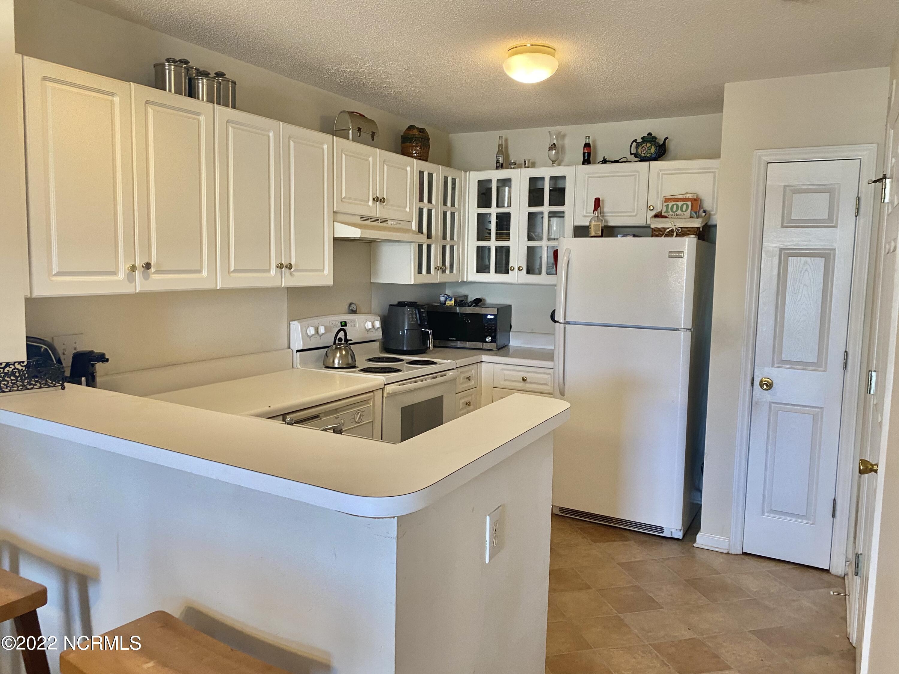 527 Spring Forest Road, Unit E Greenville, NC 27834 - Photo 7 of 8 527 E Spring Forest Rd.
