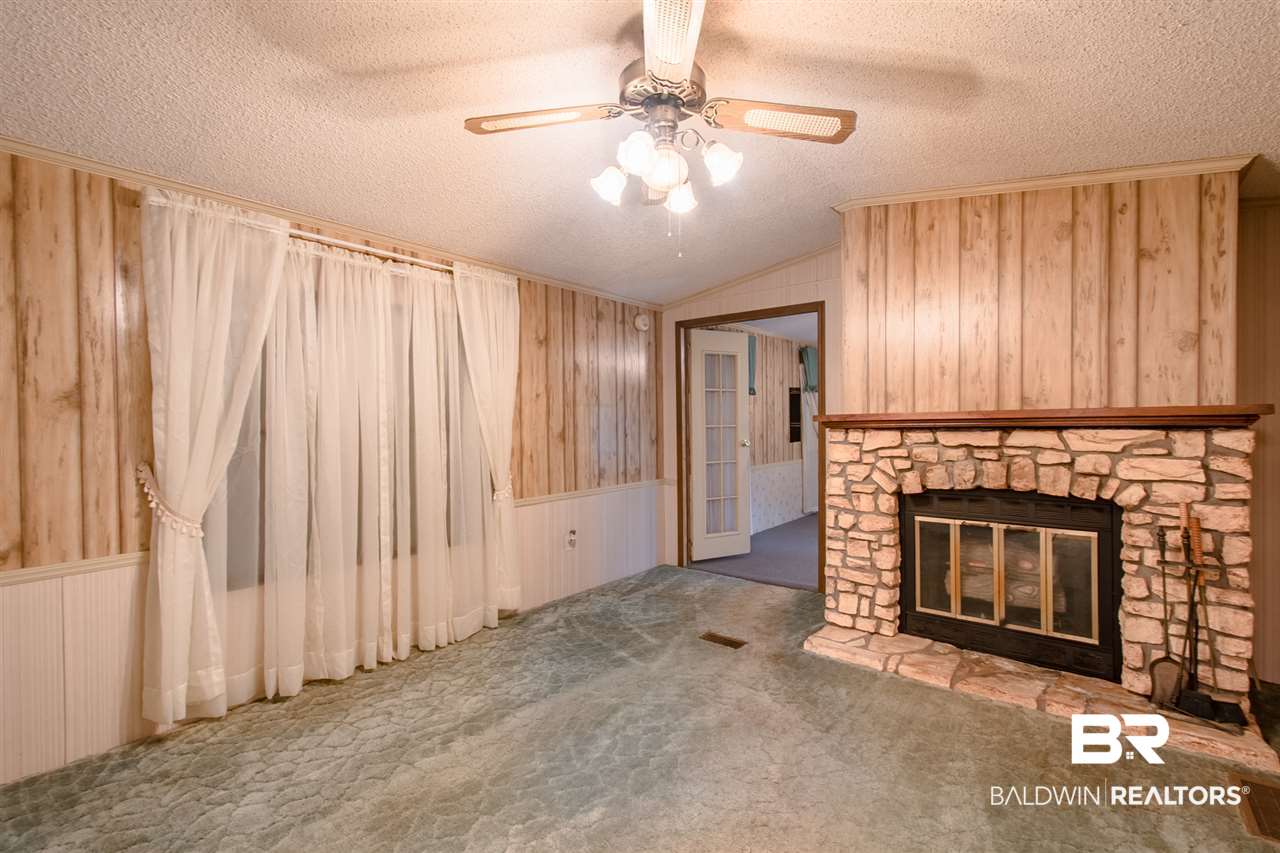 19253 North East River Road Silverhill, AL 36576 - Photo 24 of 49 Gas Logs Fireplace