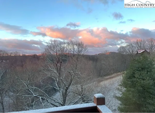 $394,000 | 240 Deer Knoll Drive, Piney Creek, NC 28663