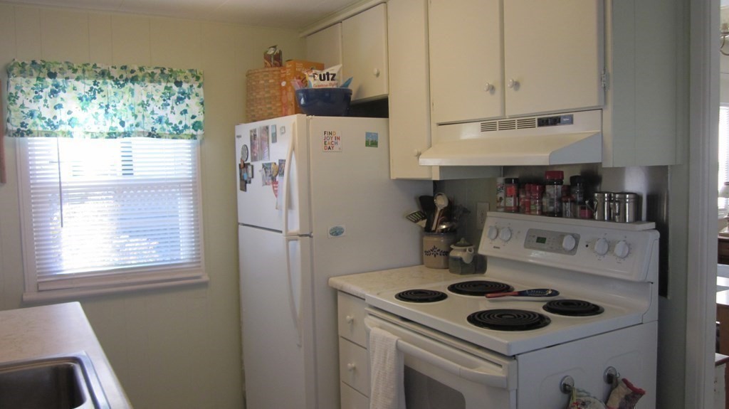 65 Timber Lane Wareham, MA 02576 - Photo 10 of 19 Gallery Image 10