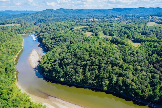 0 Bolestown Loop Alpine, TN 38543 - Photo 4 of 18 an aerial view of a house with a yard