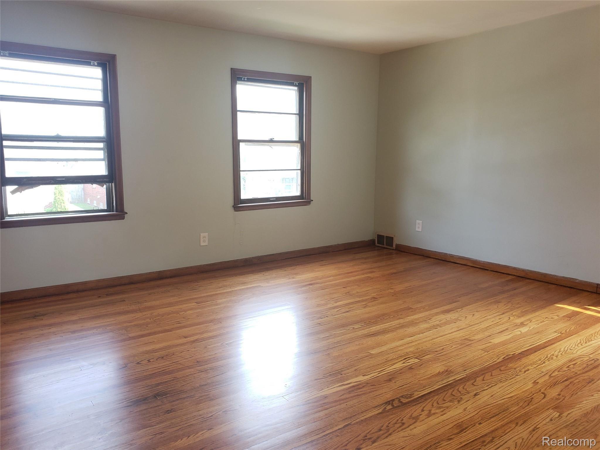 84 Chestnut Street River Rouge, MI 48218 - Photo 11 of 38 Bdrm3_01.jpg