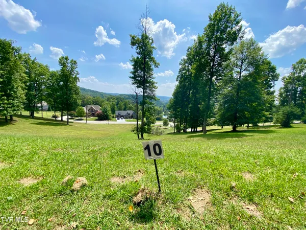 $124,900 | 1234 Ridgetop Trail, Unit 10, Kingsport, TN 37664