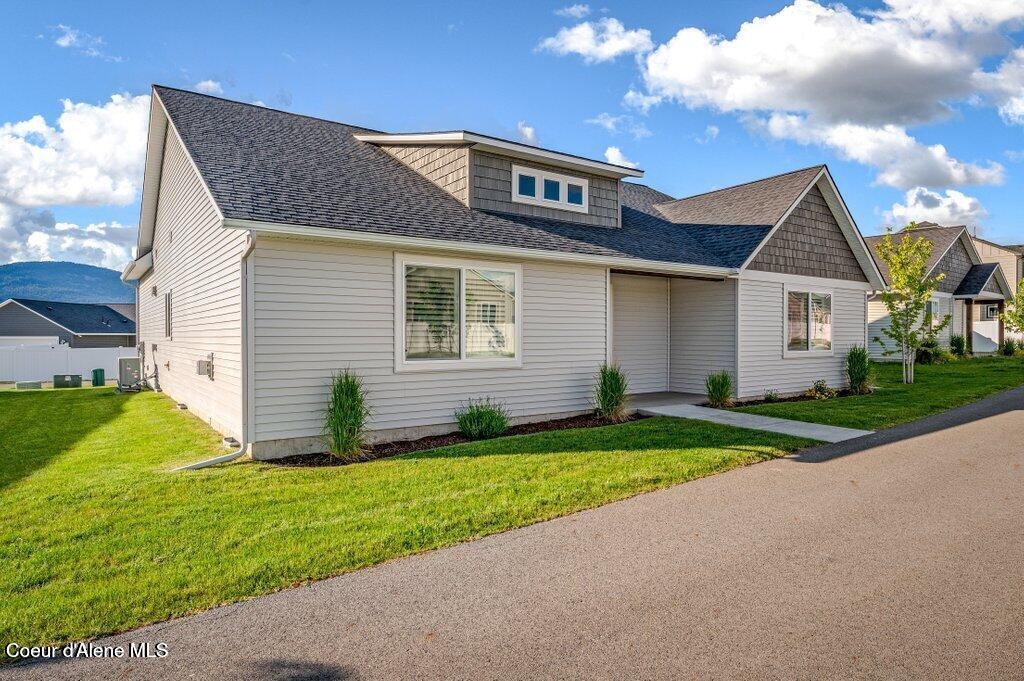 11811 North Railway Avenue Rathdrum, ID 83858 - Photo 2 of 28 2. Front