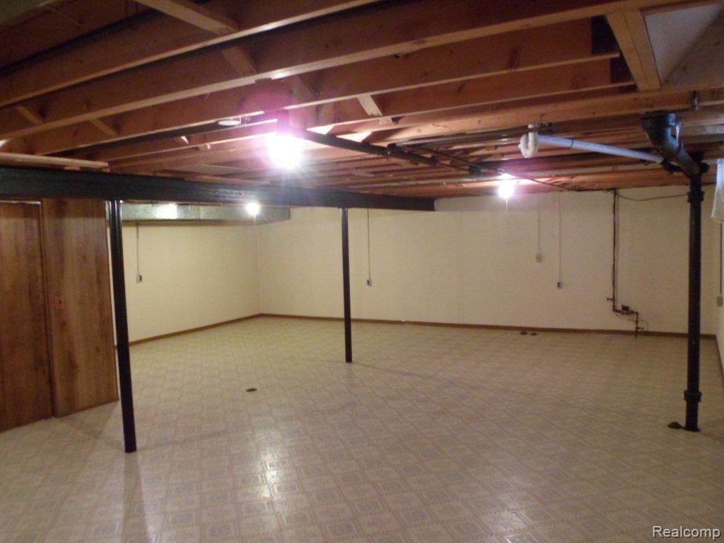 26143 Burg Road Warren, MI 48089 - Photo 10 of 13 burg-bsmt.JPG