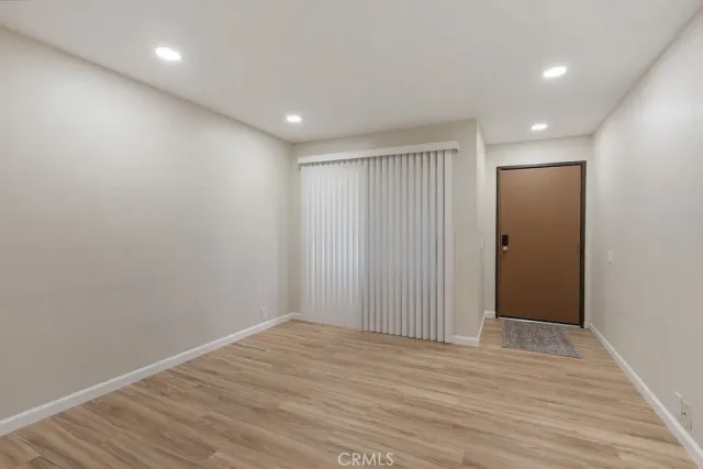 $179,900 | 2825 North Los Felices Road, Unit 205, Palm Springs, CA 92262