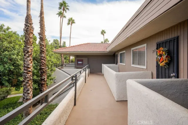 $179,900 | 2825 North Los Felices Road, Unit 205, Palm Springs, CA 92262
