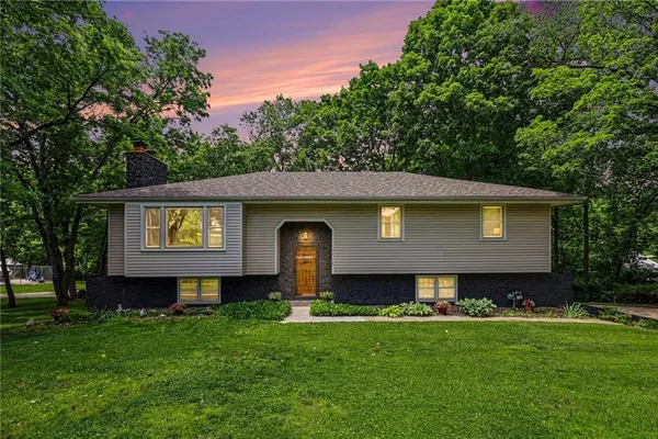 $385,000 | 15818 Salem Road, Excelsior Springs, MO 64024