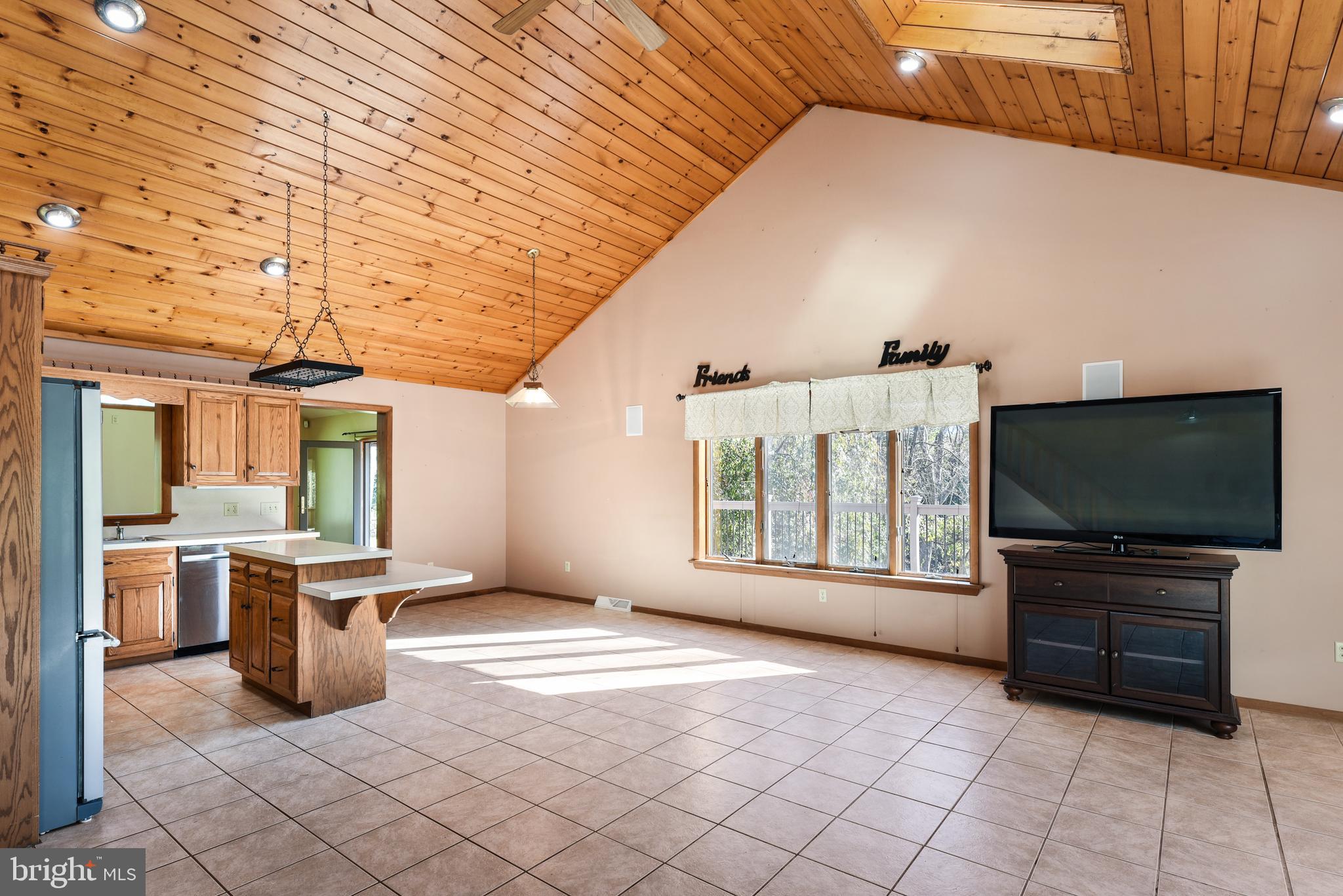 435 Speedwell Forge Road Lititz, PA 17543 - Photo 4 of 28