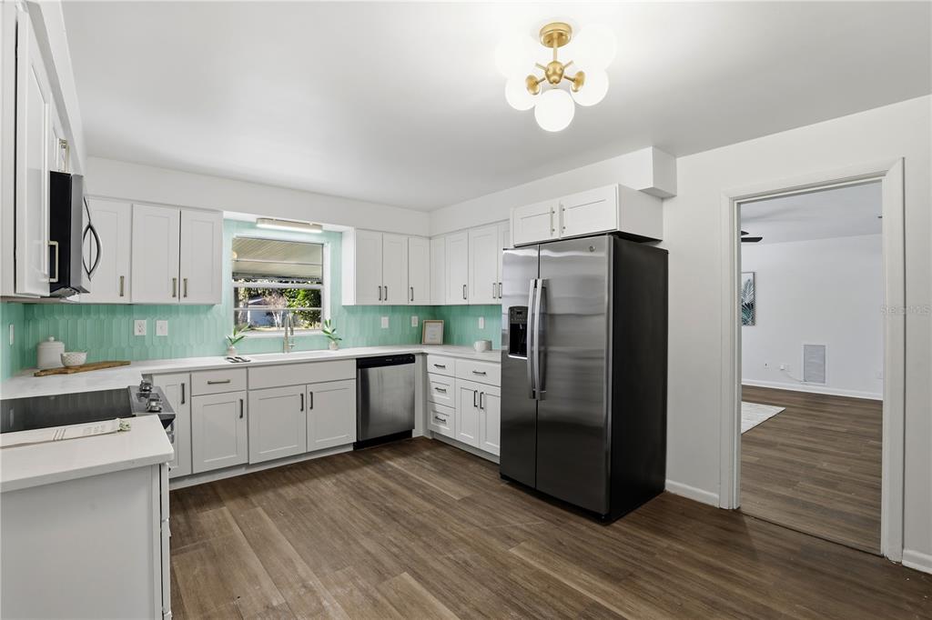 311 Southwest 4th Street Trenton, FL 32693 - Photo 7 of 41