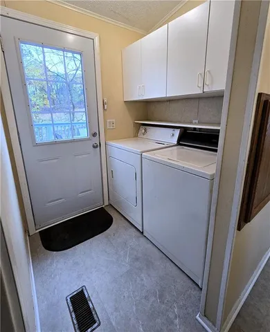 $43,900 | 114 Hawthorne Court, Delmont, PA 15626