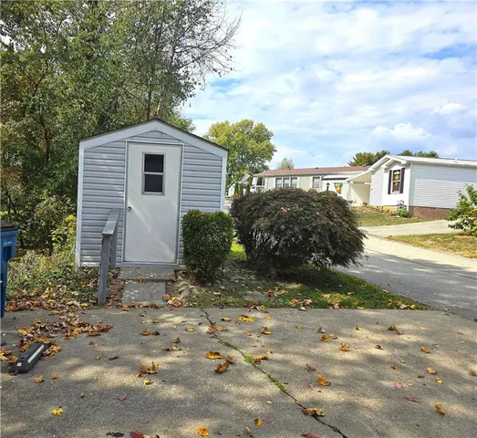 $43,900 | 114 Hawthorne Court, Delmont, PA 15626