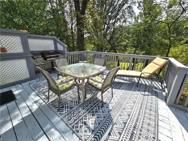 $43,900 | 114 Hawthorne Court, Delmont, PA 15626