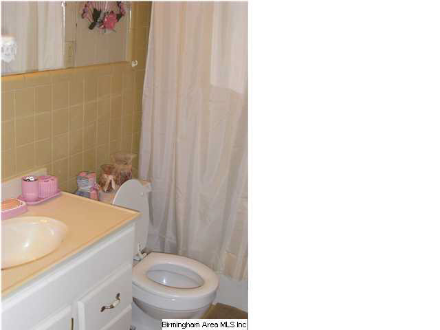 319 Oldfield Road Sylacauga, AL 35150 - Photo 10 of 18