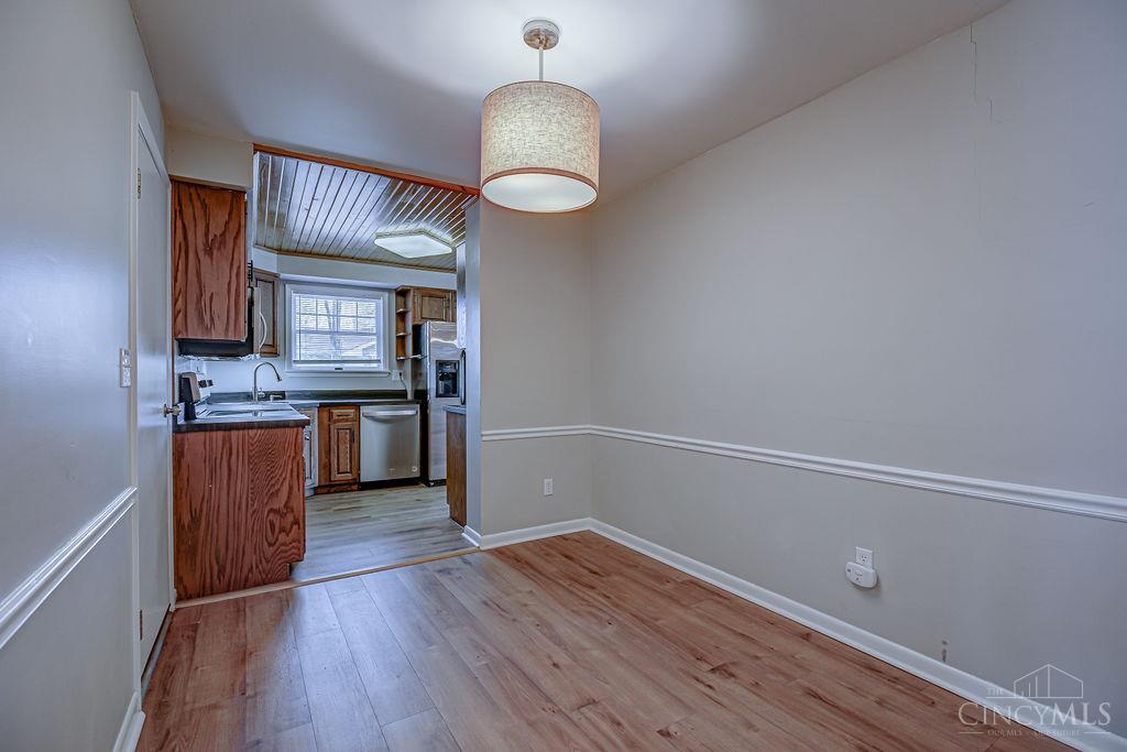 6670 Gaines Road Cincinnati, OH 45247 - Photo 7 of 40