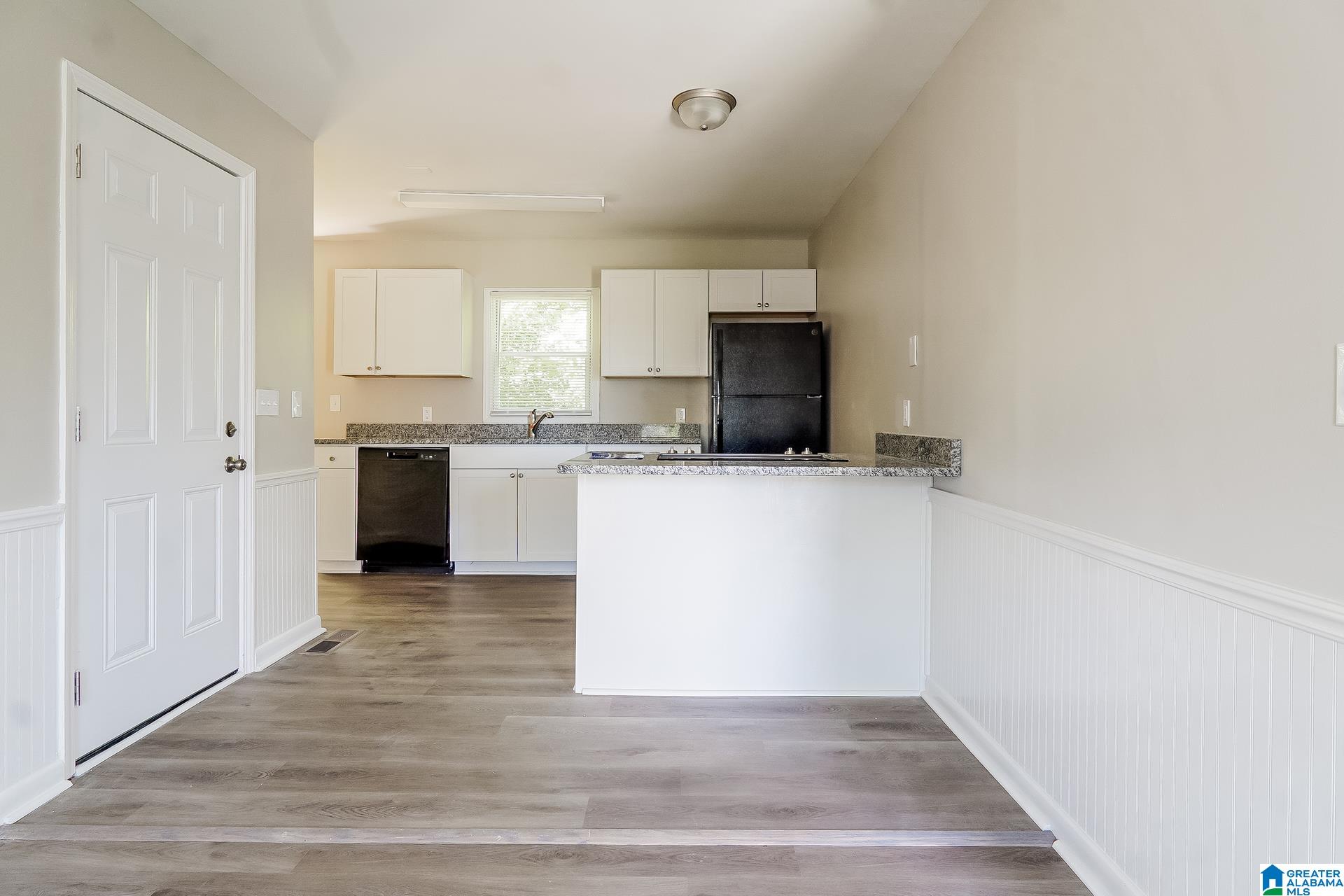 2812 8th Street Northeast Center Point, AL 35215 - Photo 5 of 14