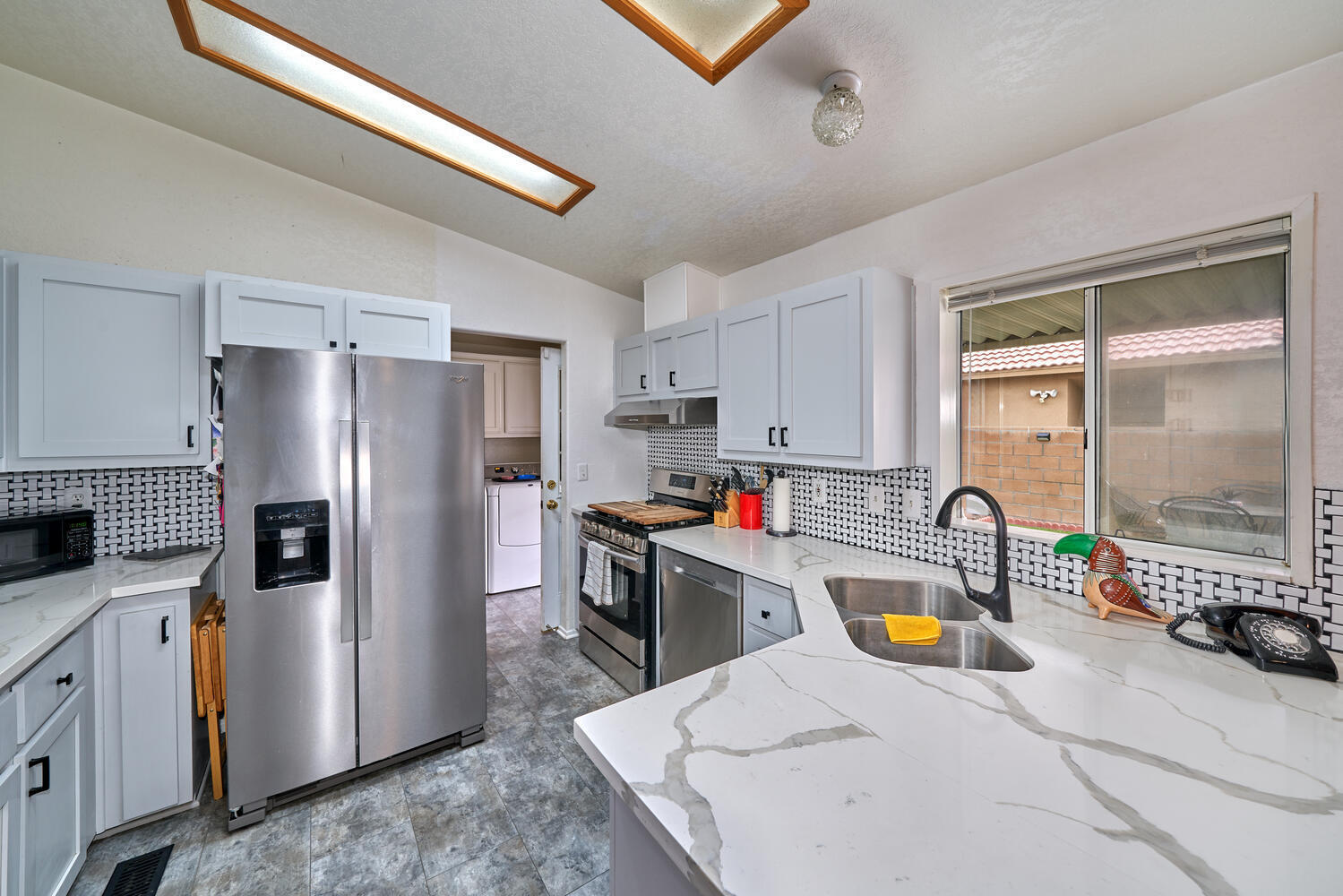 33541 Les Road Thousand Palms, CA 92276 - Photo 14 of 41 33541 Les Rd Thousand Palms CA-large-019