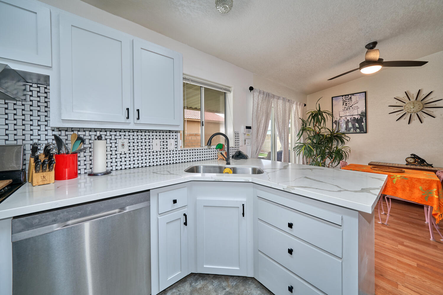 33541 Les Road Thousand Palms, CA 92276 - Photo 16 of 41 33541 Les Rd Thousand Palms CA-large-021