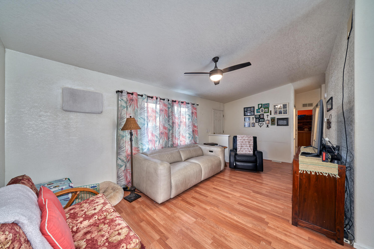 33541 Les Road Thousand Palms, CA 92276 - Photo 8 of 41 33541 Les Rd Thousand Palms CA-large-013