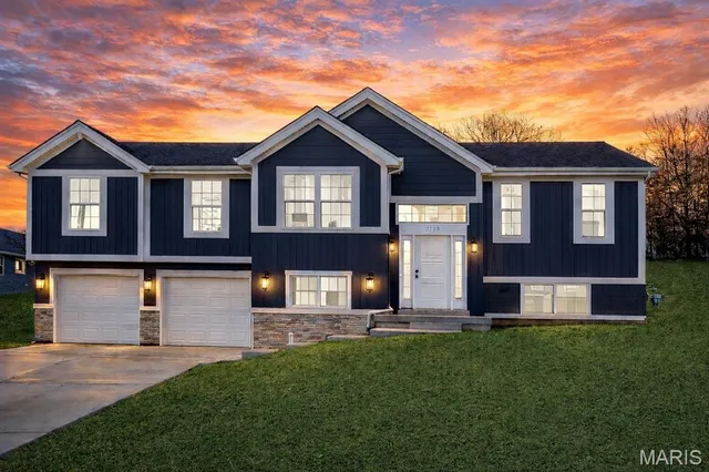 $350,000 | 161 Pellin's Court, Unit 161 STB, Washington, MO 63090