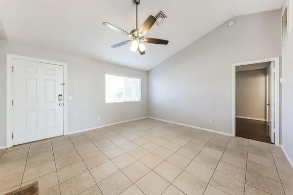 $2,100 | 12323 North 86th Lane, Peoria, AZ 85381