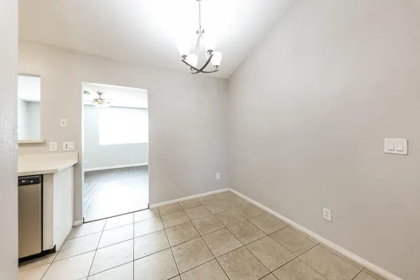 $2,100 | 12323 North 86th Lane, Peoria, AZ 85381