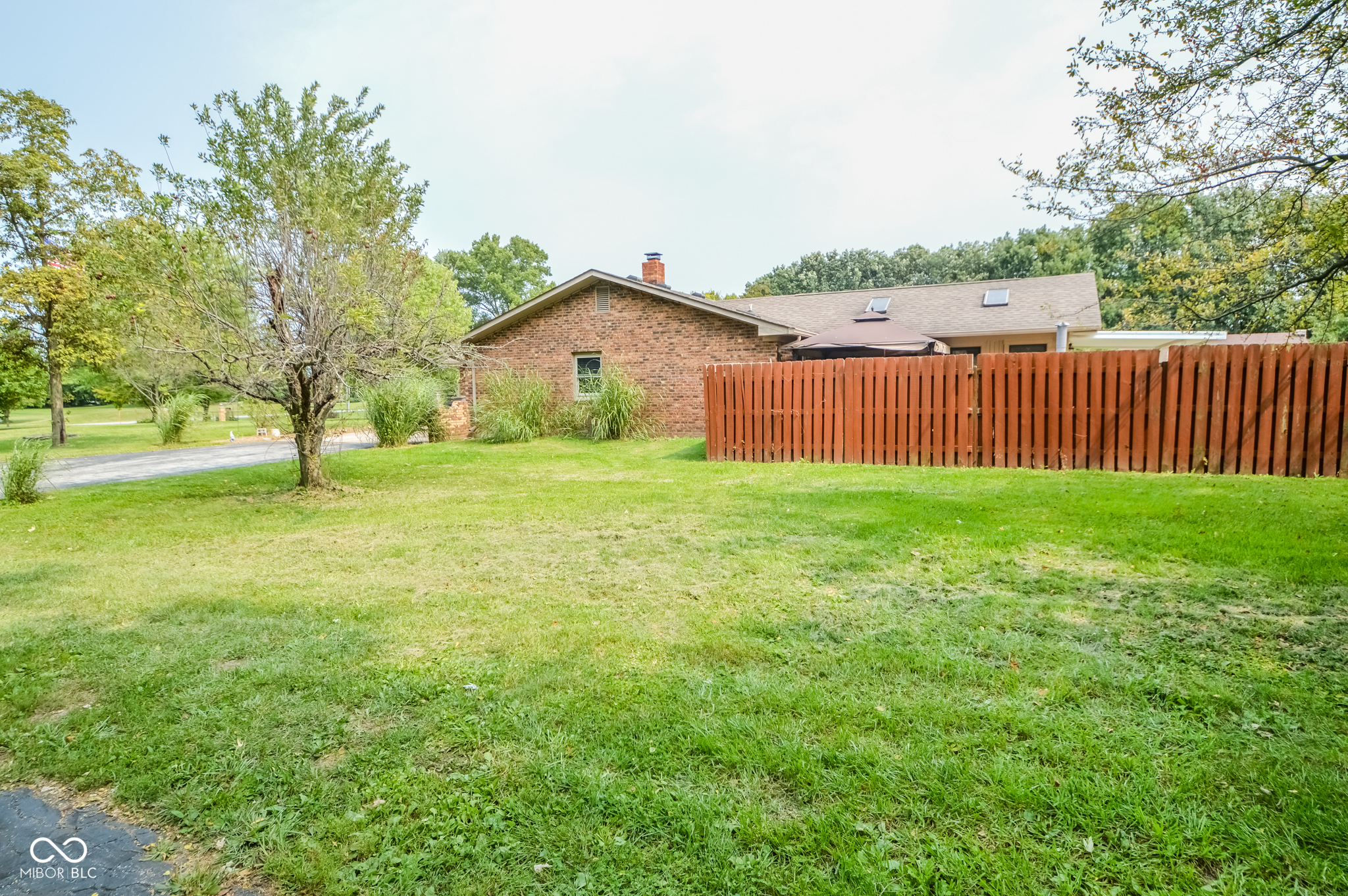 6709 East Thompson Road Indianapolis, IN 46237 - Photo 3 of 24